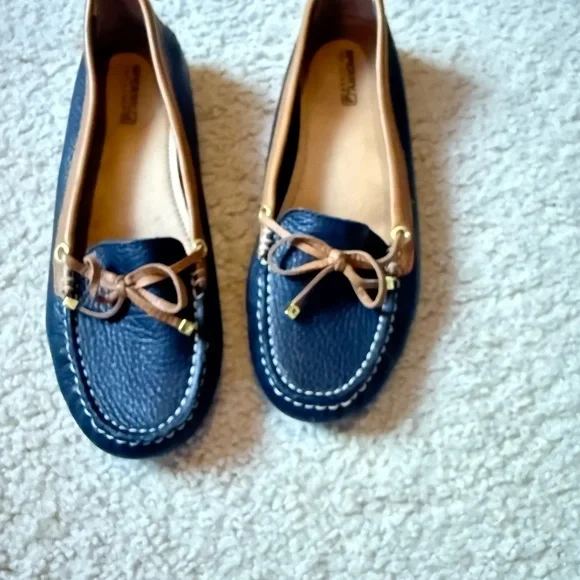 Sperry Women's Navy and Tan Moccasins - Picture 5 of 5
